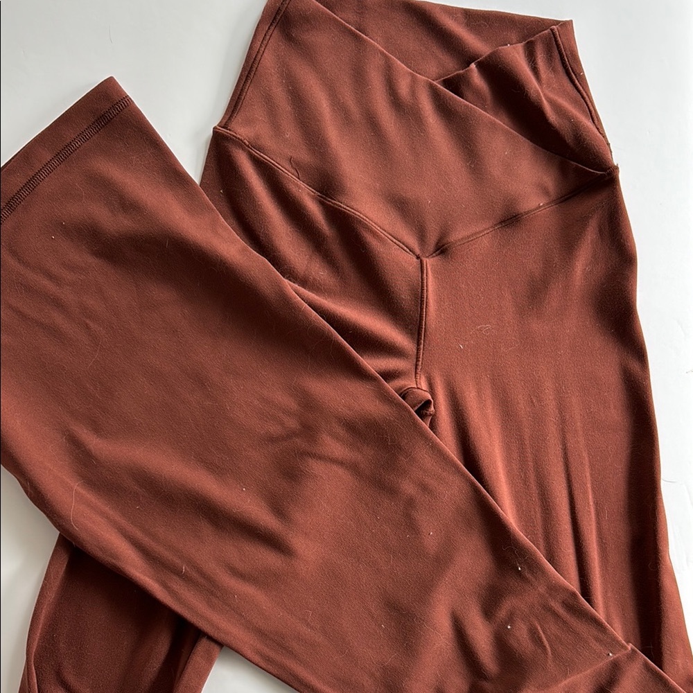 Aerie Brown Leggings, soft fabric with a waste detail and flare bottom XS